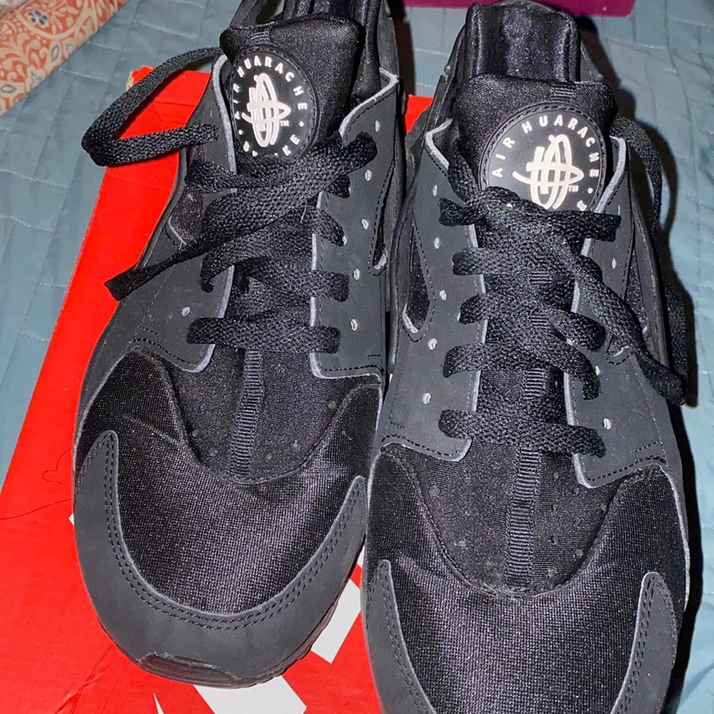 Nike huarache shoes